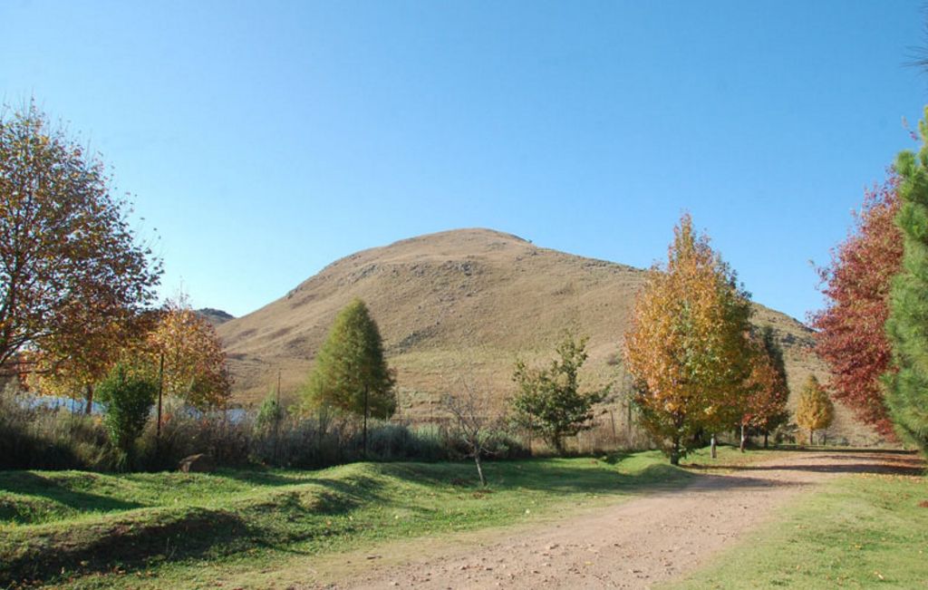WELCOME TO THE HIGHLANDS MEANDER - Michele Meacher 13